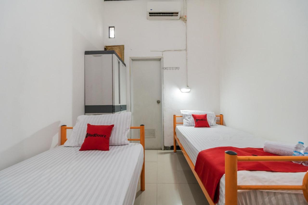 Reddoorz Near Terminal Bubulak Bogor 호텔 외부 사진